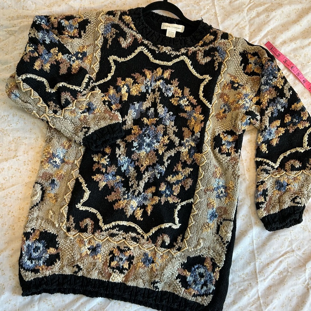 Vintage Black and Tan Floral Patterned Hand knit Sweater